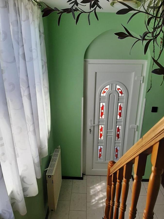 Major Csalad Apartman Heviz Bagian luar foto