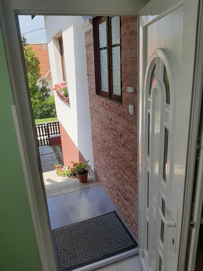 Major Csalad Apartman Heviz Bagian luar foto