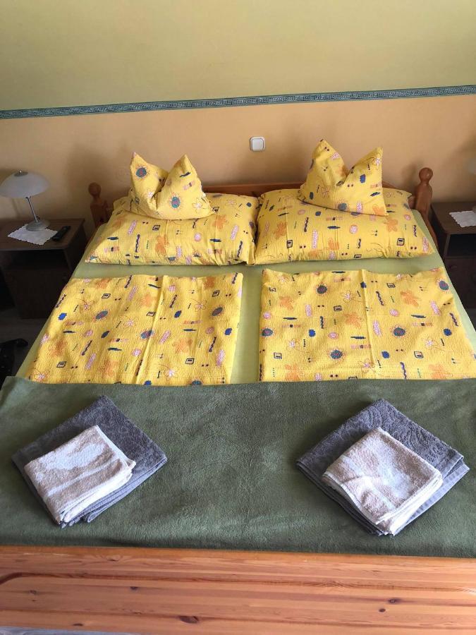 Major Csalad Apartman Heviz Bagian luar foto