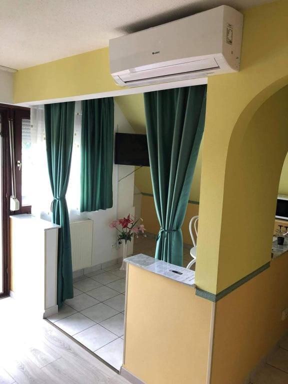 Major Csalad Apartman Heviz Bagian luar foto