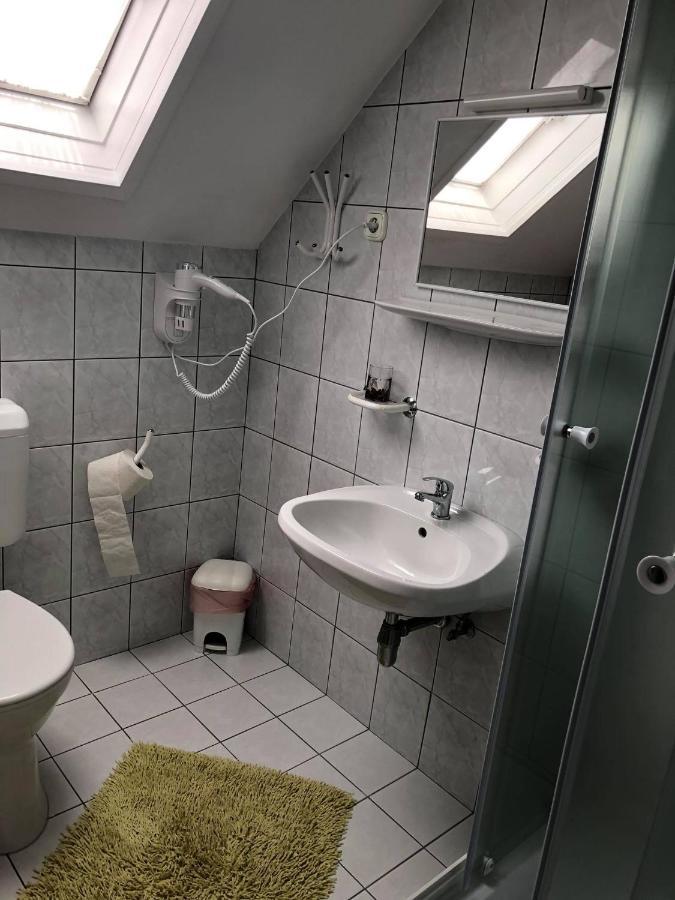 Major Csalad Apartman Heviz Bagian luar foto