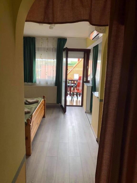 Major Csalad Apartman Heviz Bagian luar foto